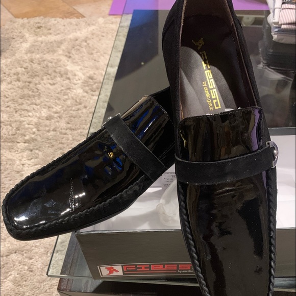 Men’s dress shoe